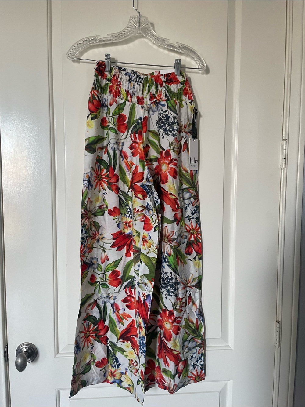 Jules and Leopold White Wide-Leg Pants with Red & Green Floral Print